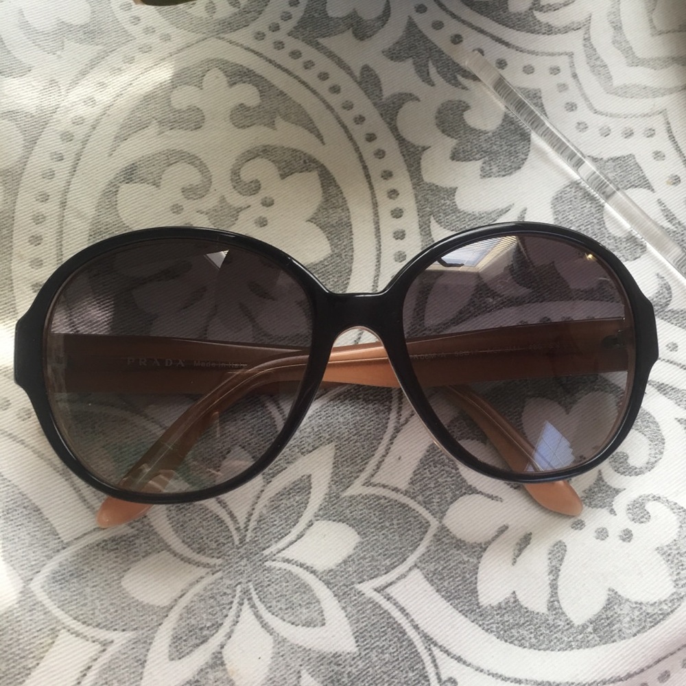 Prada sunglasses Real!!! - Picture 5 of 7